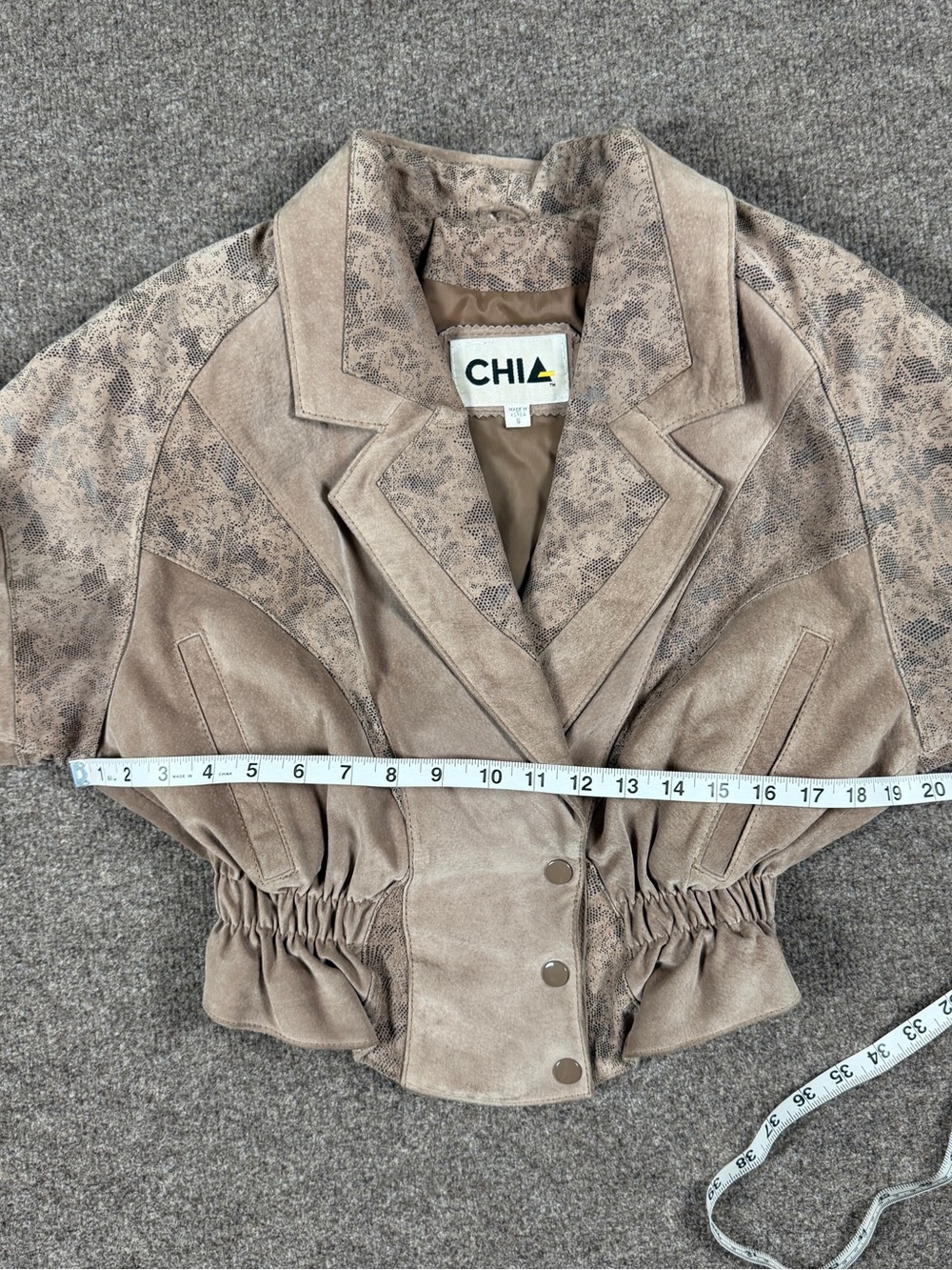 Vintage Chia Taupe Tan Suede Leather Cropped Peplum Bomber Jacket Women’s Small - Picture 9 of 10